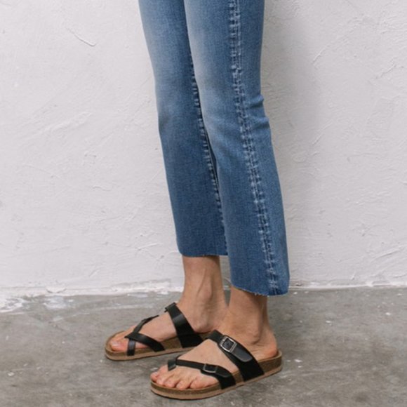 Women's Cropped Flare Jeans - Picture 3 of 7